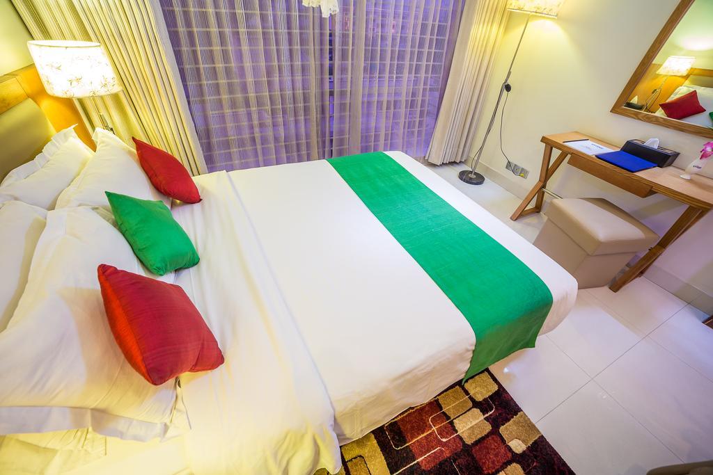 Nascent Gardenia Luxury Suites داكا الغرفة الصورة